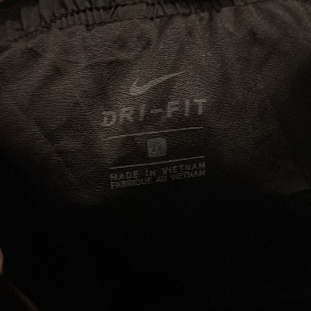 Nike womens dri-fit athletic shorts - Picture 3 of 4